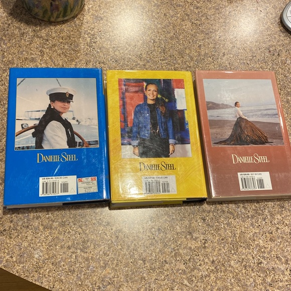 3 Danielle Steel Hardcover Books Bittersweet Safe Harbour & Impossible - Picture 4 of 17